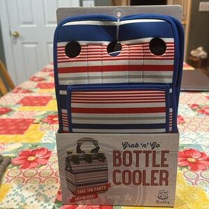 Bottle Cooler Red White Blue Grab N Go new in box Insulated Bag Holder